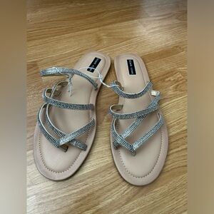 BLACK RIVER Rhinestone strap thong sandals.